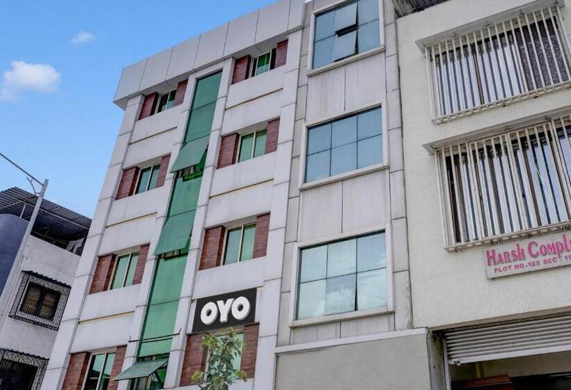 בית מלון כפרי Fabexpress Everest Lodging