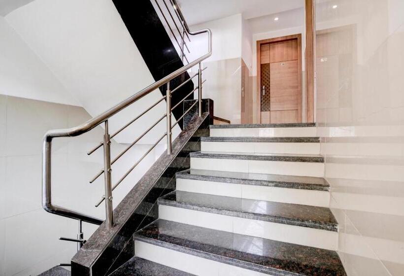 בית מלון כפרי Fabexpress Everest Lodging