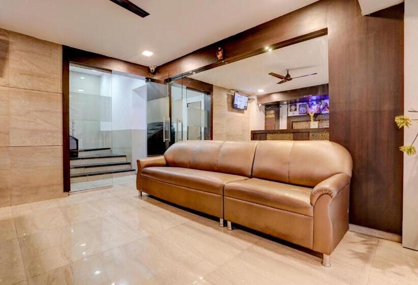 בית מלון כפרי Fabexpress Everest Lodging