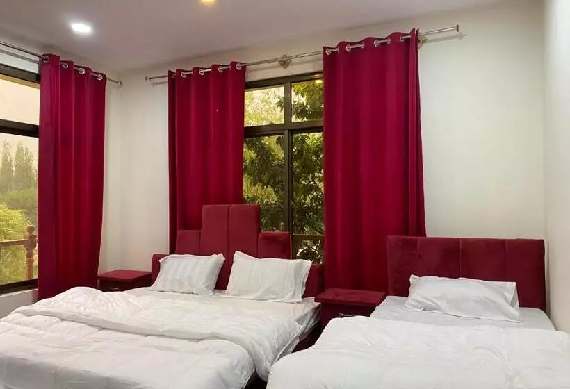 هتل Kamals Lodge