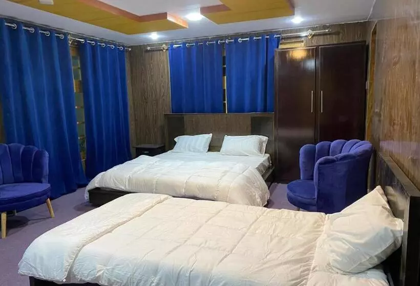 هتل Kamals Lodge