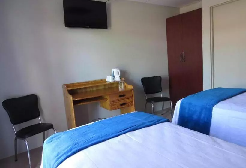 ペンション Komrus B&b