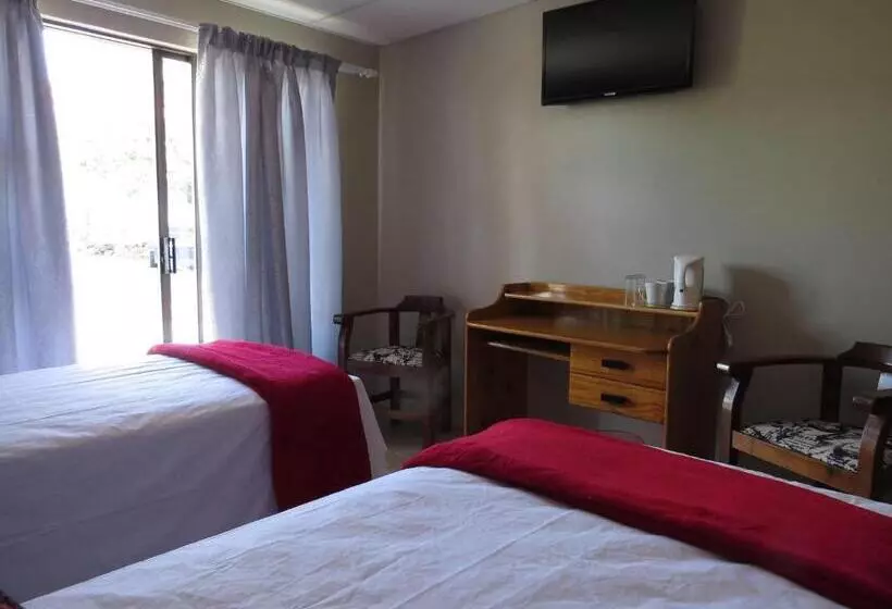 ペンション Komrus B&b