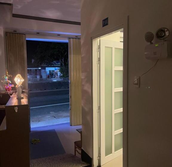 هاستل Nhà Nghỉ Hương Trà