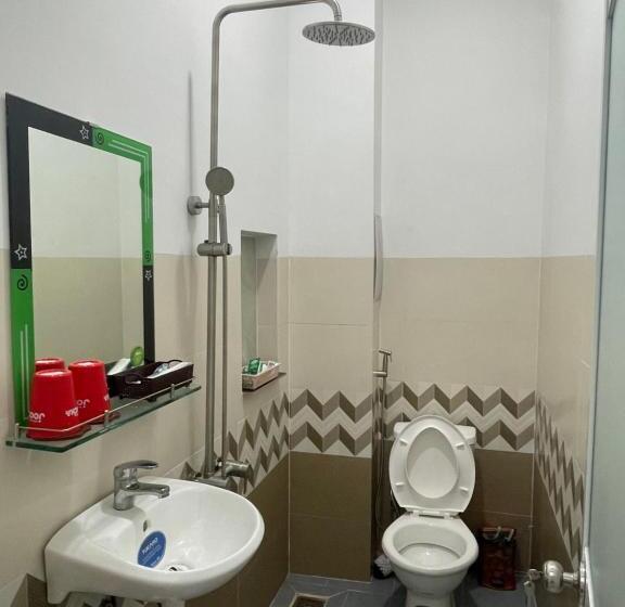 هاستل Nhà Nghỉ Hương Trà