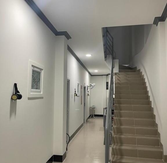 هاستل Nhà Nghỉ Hương Trà