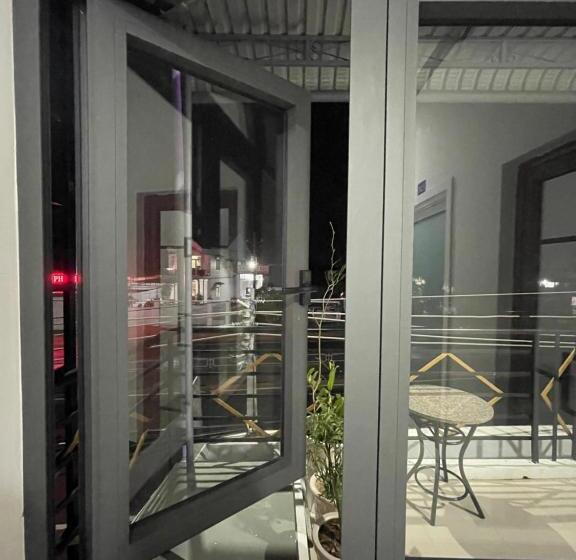 هاستل Nhà Nghỉ Hương Trà