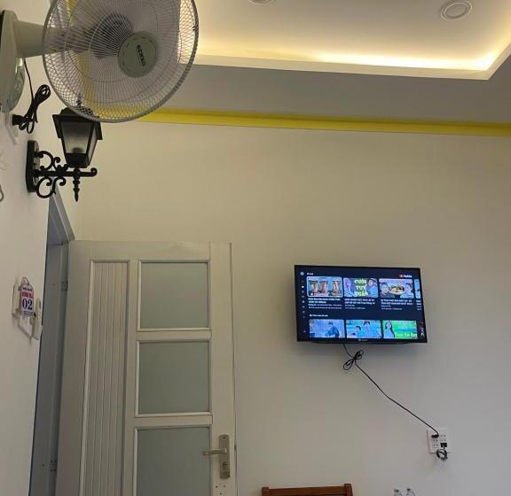 هاستل Nhà Nghỉ Hương Trà