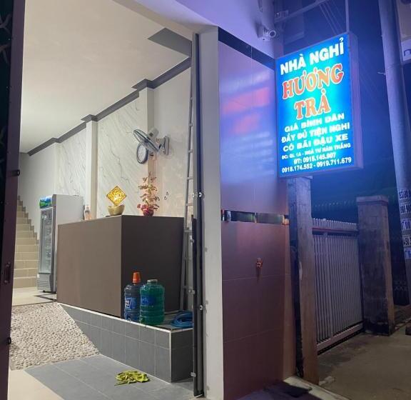 هاستل Nhà Nghỉ Hương Trà