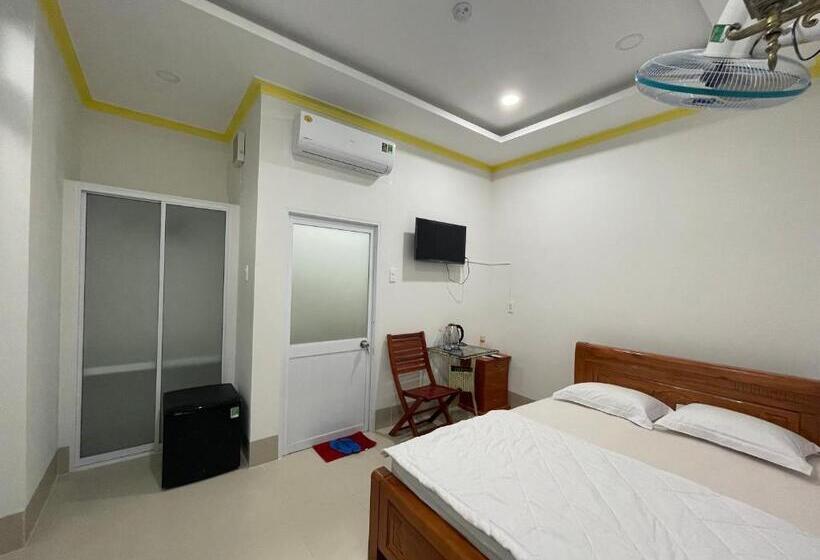 هاستل Nhà Nghỉ Hương Trà