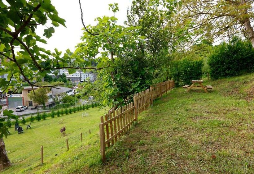 Pensão Mendi Azpi Rooms