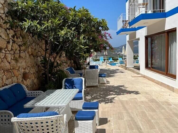 تختخواب و صبحانه Marquis Blue