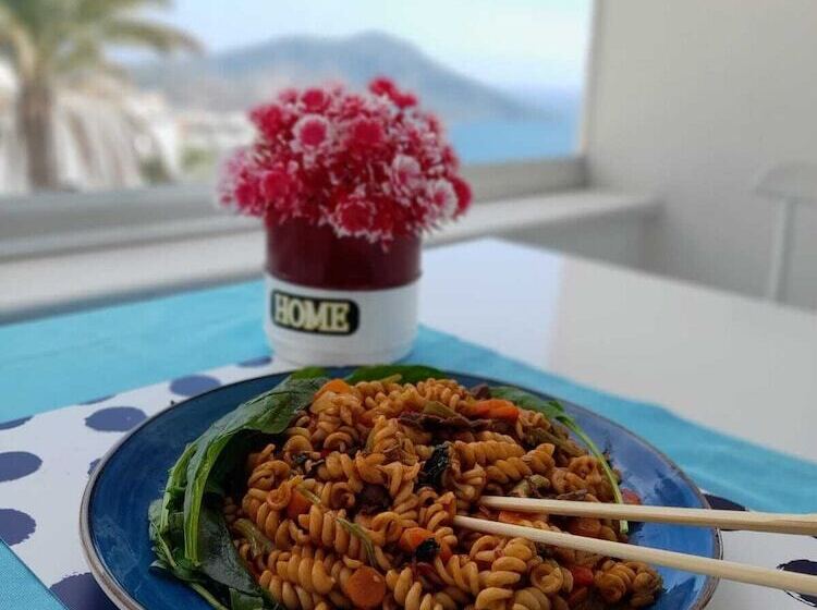 تختخواب و صبحانه Marquis Blue