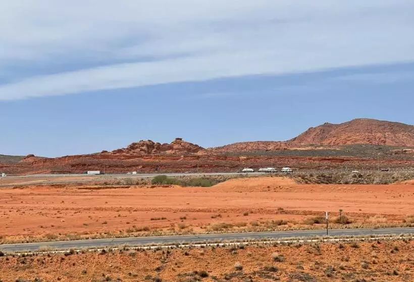 Hotelli D3 Spacious Sunset Suite Second Floor 2 Bedroom