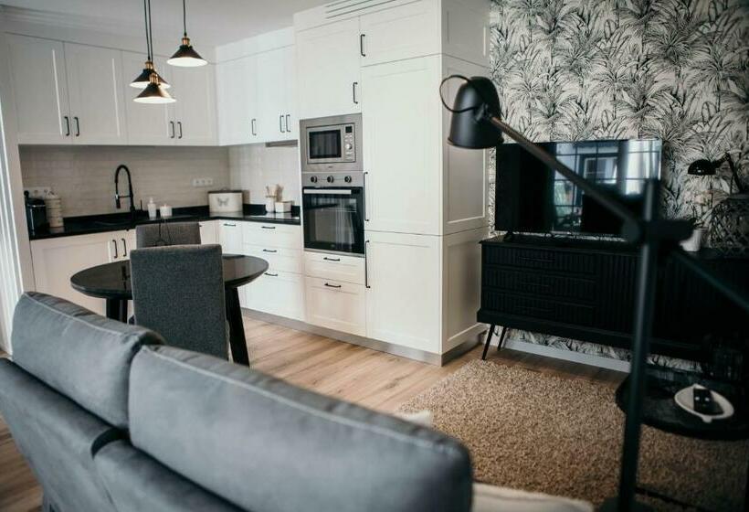 پانسیون Flowers & Faces Guesthouse