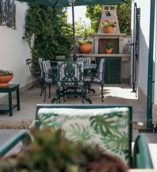 پانسیون Flowers & Faces Guesthouse