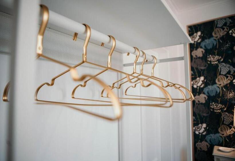 پانسیون Flowers & Faces Guesthouse