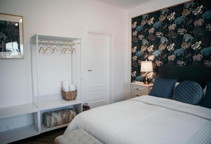 پانسیون Flowers & Faces Guesthouse