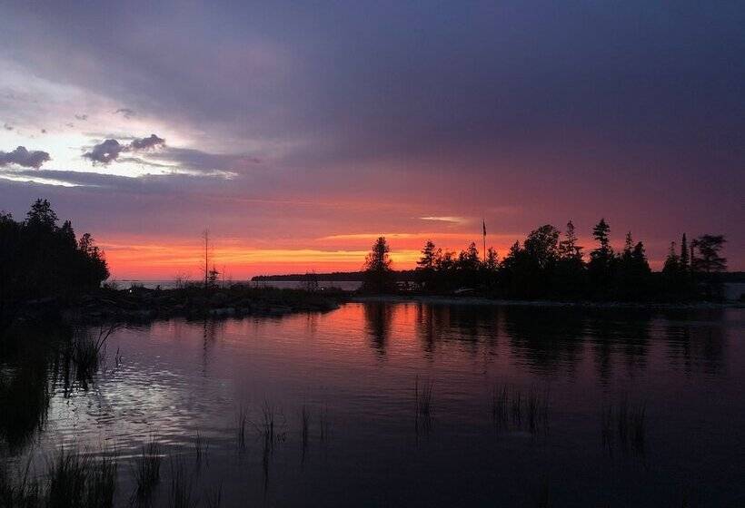 Evo Luxury Waterfront Adults Only B&b