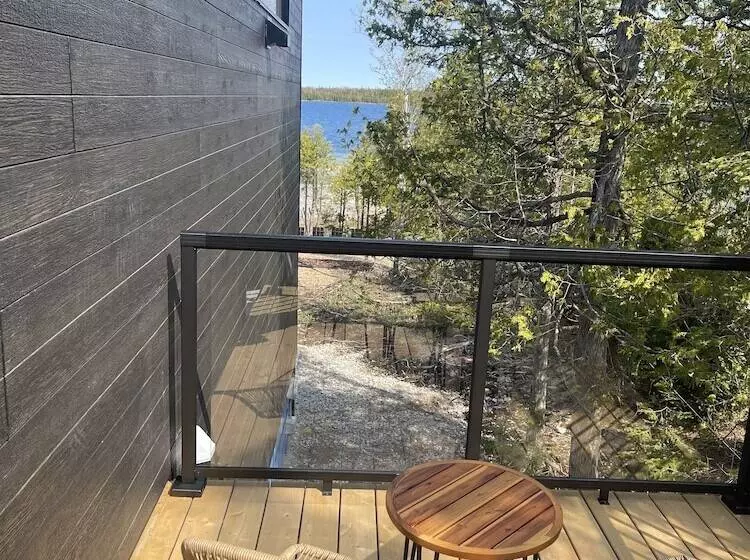 Evo Luxury Waterfront Adults Only B&b