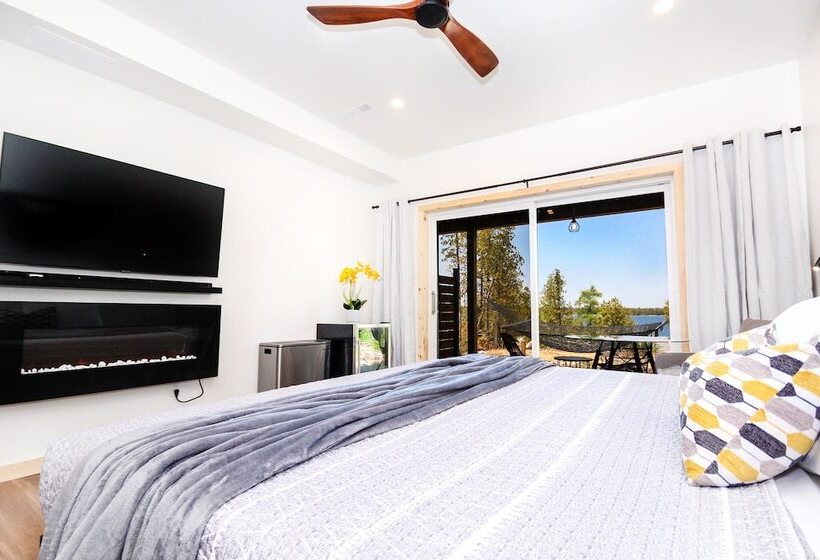 Evo Luxury Waterfront Adults Only B&b