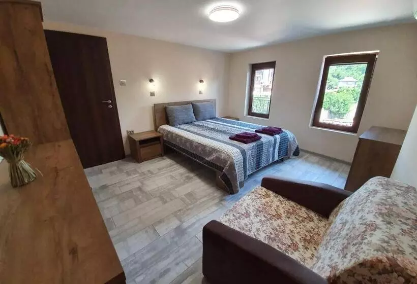 ホテル стаи за гости елеганс