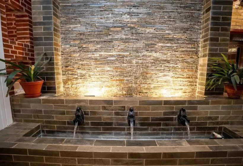 هتل Airport Himalaya Boutique