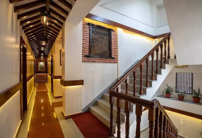 هتل Airport Himalaya Boutique