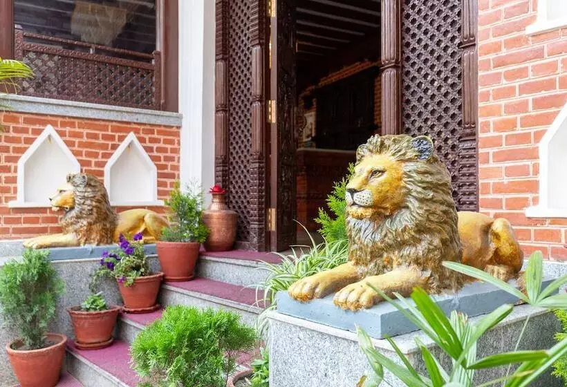 هتل Airport Himalaya Boutique