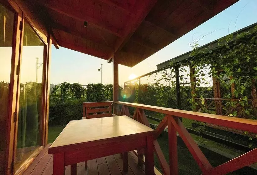 Hotelli Villament Zinc Journey By The Fern, Karjat