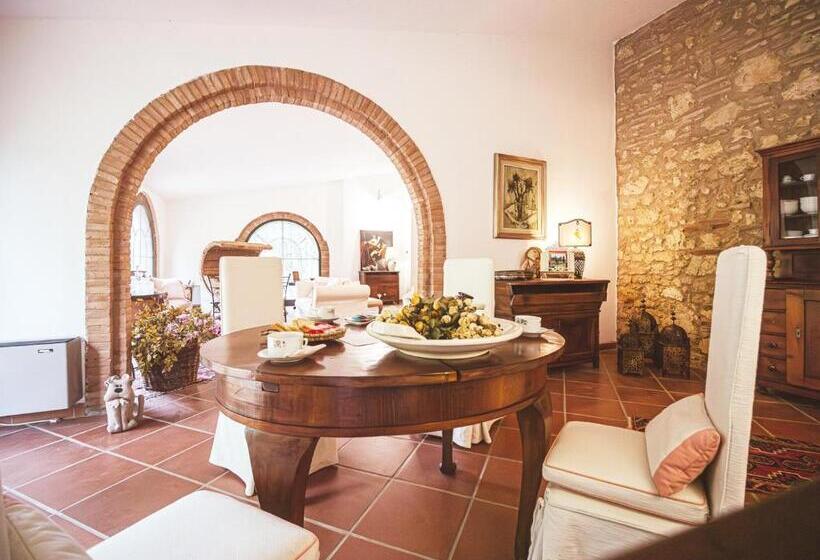 Пансион Relais Casale Il Poggetto Villa Paola