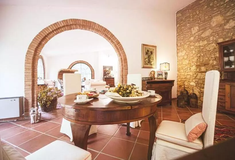 Majatalo Relais Casale Il Poggetto Villa Paola