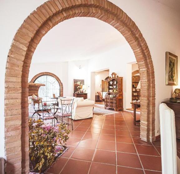 Пансион Relais Casale Il Poggetto Villa Paola