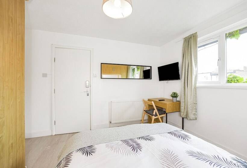 펜션 Verv London Stratford