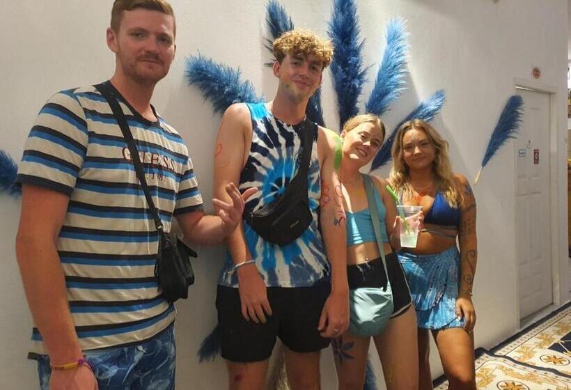 World Citizen Hostel