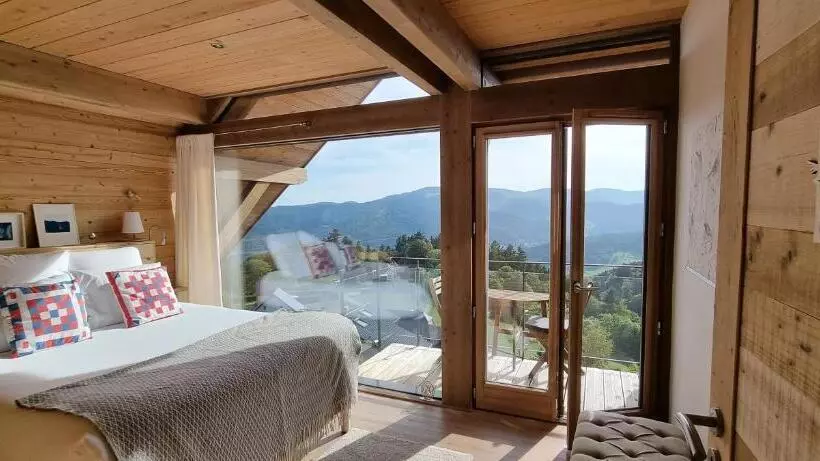 Aamiaismajoitus (B&B) Chalet La Petite Ourse