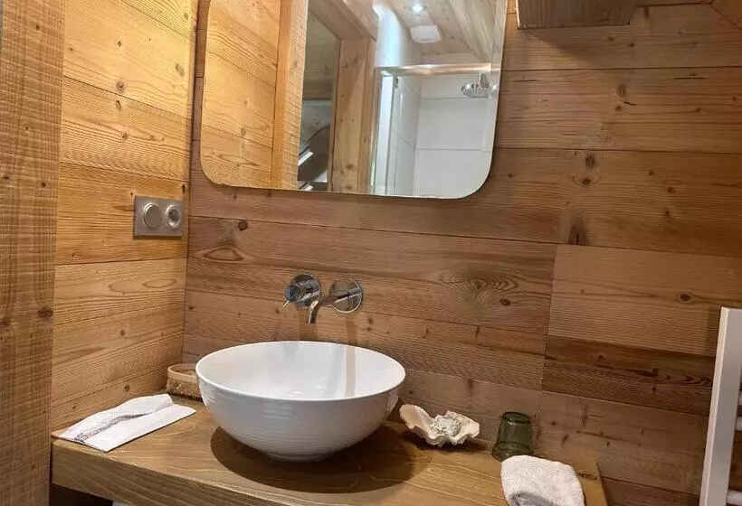 Aamiaismajoitus (B&B) Chalet La Petite Ourse