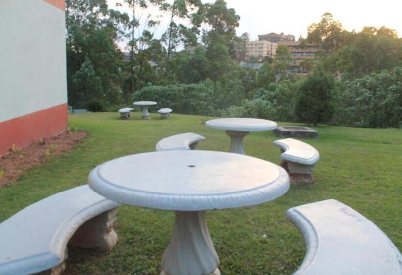 تختخواب و صبحانه Thokoza Anglican Conference Centre