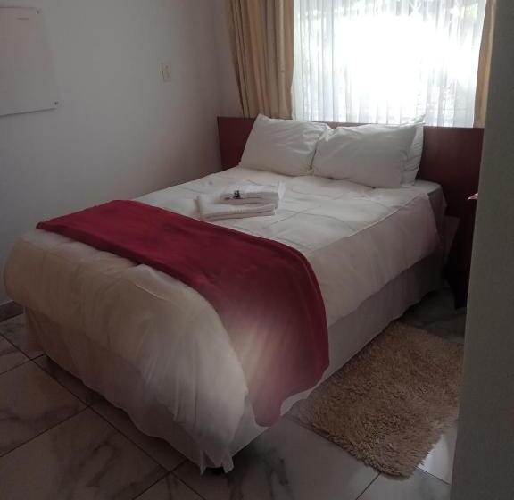 تختخواب و صبحانه Thokoza Anglican Conference Centre