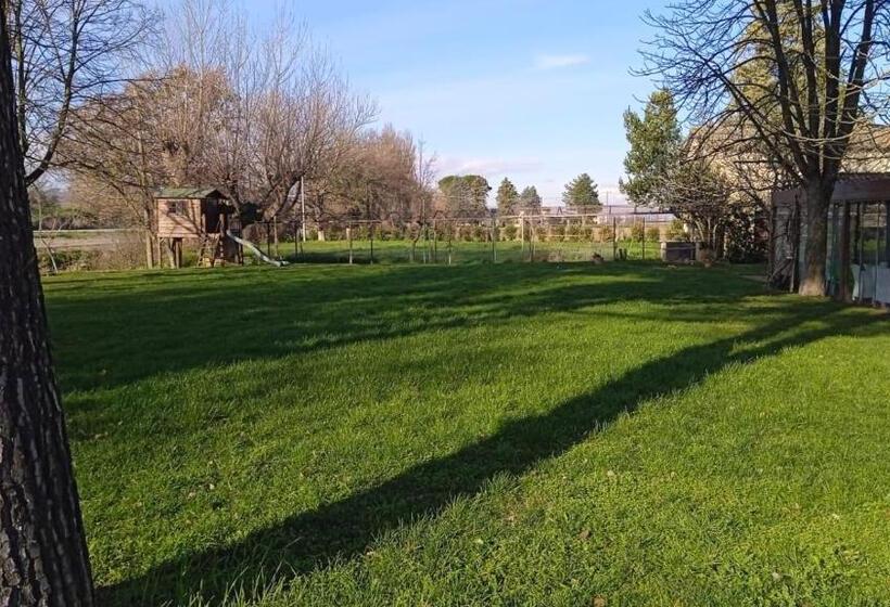 בית מלון כפרי Casale Sul Clitunno