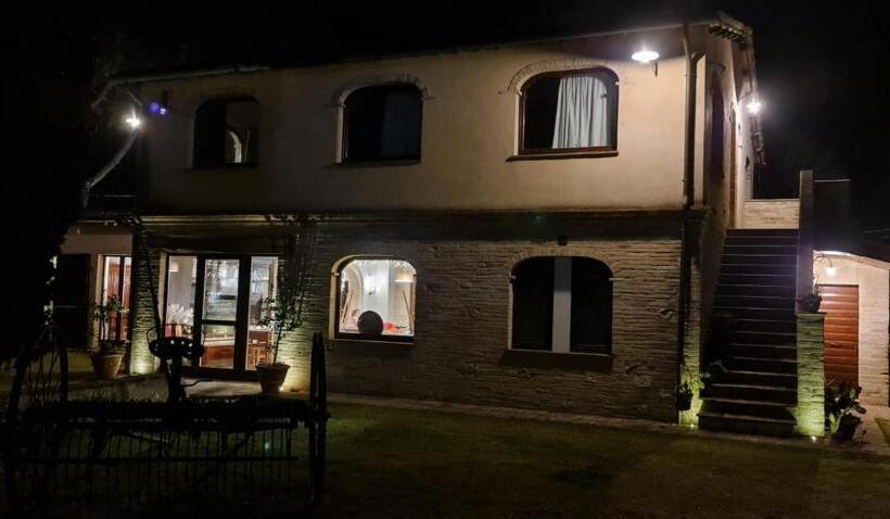 בית מלון כפרי Casale Sul Clitunno