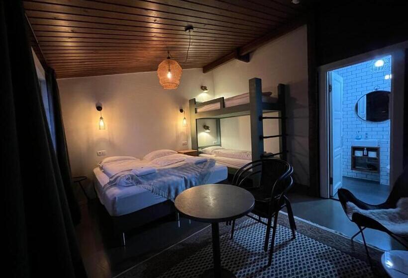 هتل Hótel Goðafoss Fosshóll