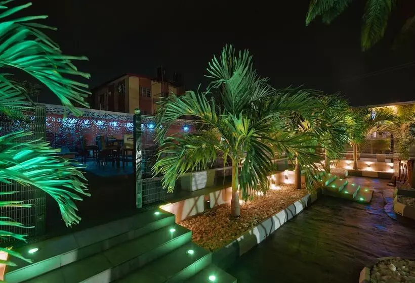 هتل La Regia Airport