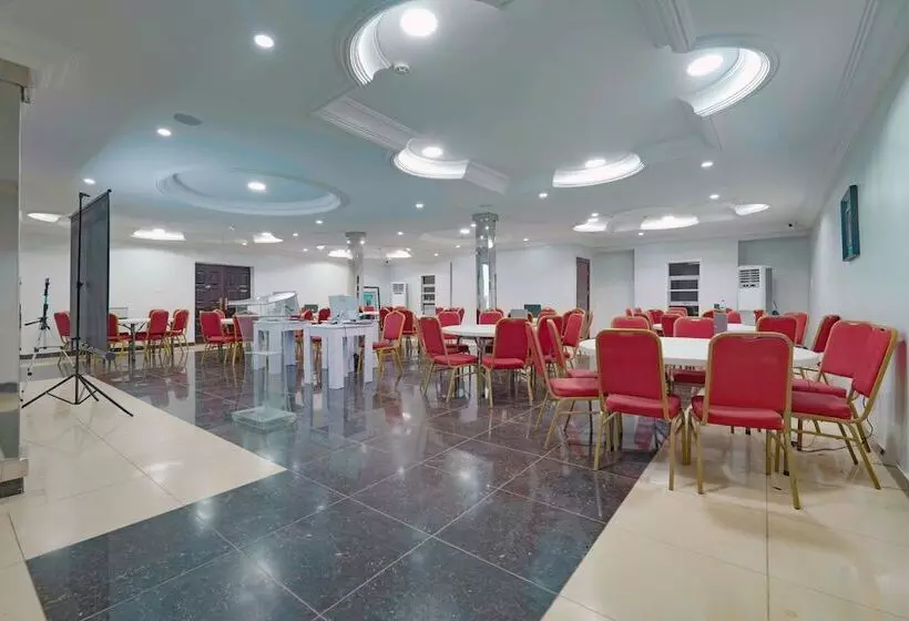 هتل La Regia Airport