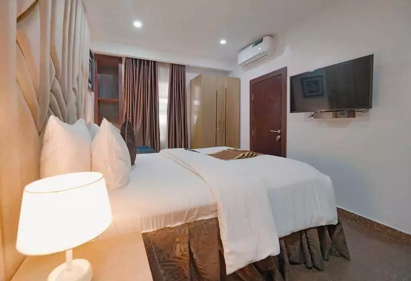 هتل La Regia Airport