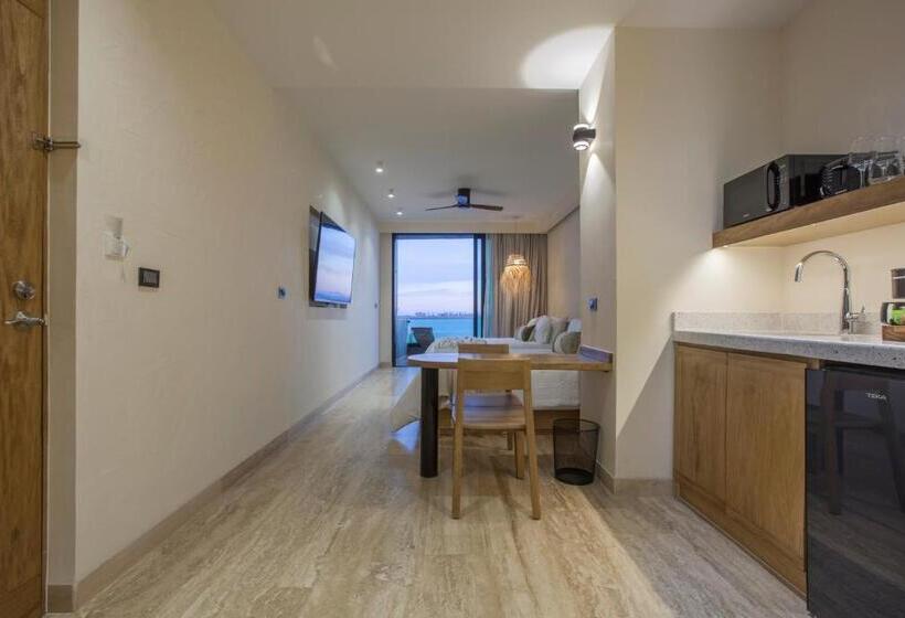 Отель Malecón 1680