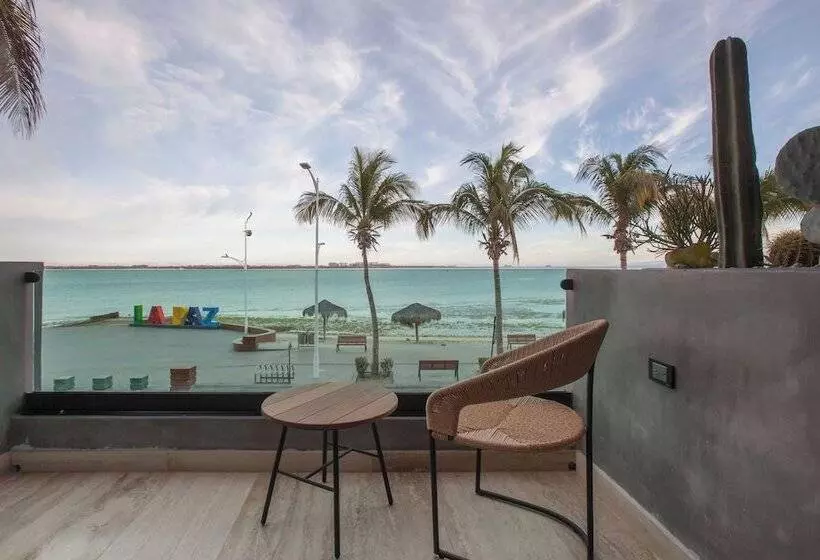 Hotelli Malecón 1680