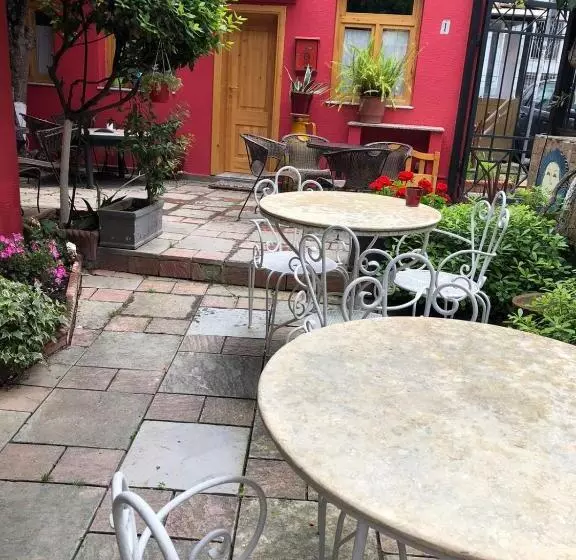 Red Goat Hostel
