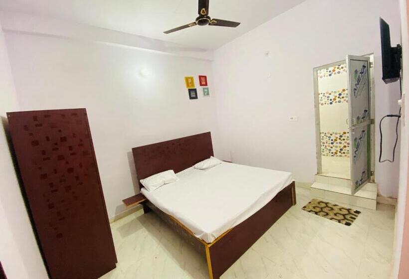 Bed and Breakfast Rita Shree Homestay At Ayodhya Highway