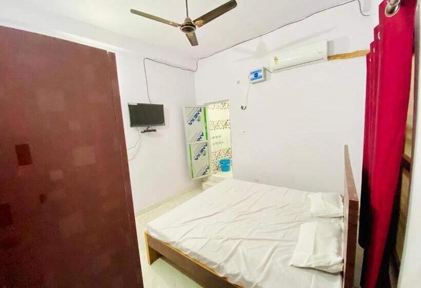 Bed and Breakfast Rita Shree Homestay At Ayodhya Highway